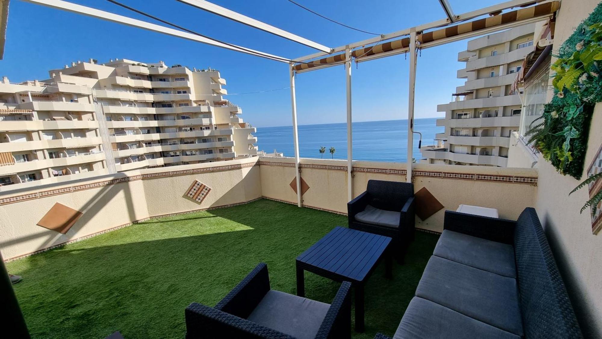 Benalbeach. Espectacular Terraza, Vistas Al Mar. Бенальмадена Экстерьер фото